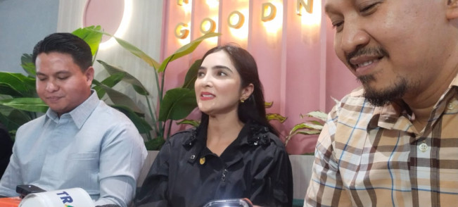 Ashanty tanggapi pernyataan Ayu Chairun Nisa soal perampasan aset (Selvianus Kopong Basar / FTNews.co.id)
